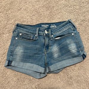 levi’s jean shorts